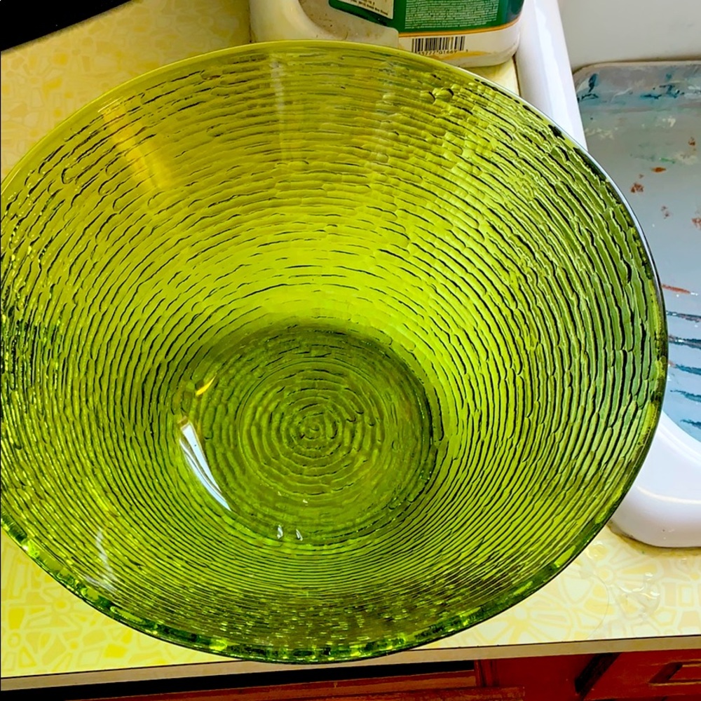 Vintage green glass large bowl and 5 small bowls